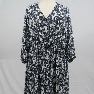 Xhilaration charcoal & white print dress